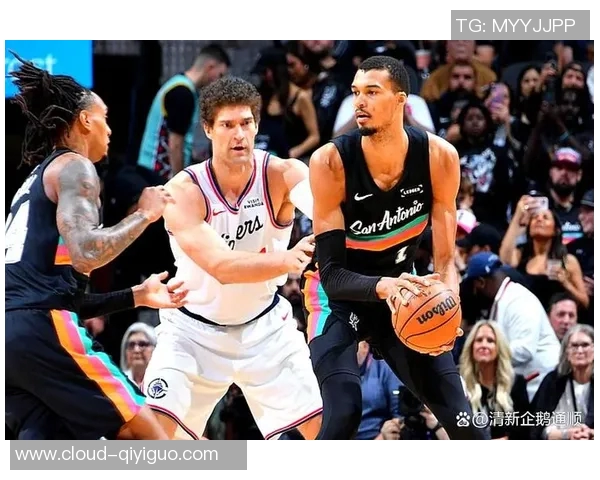 马刺与快船七场精彩对决录像回顾与分析全景展示 马刺与快船七场精彩对决录像回顾与分析全景展示